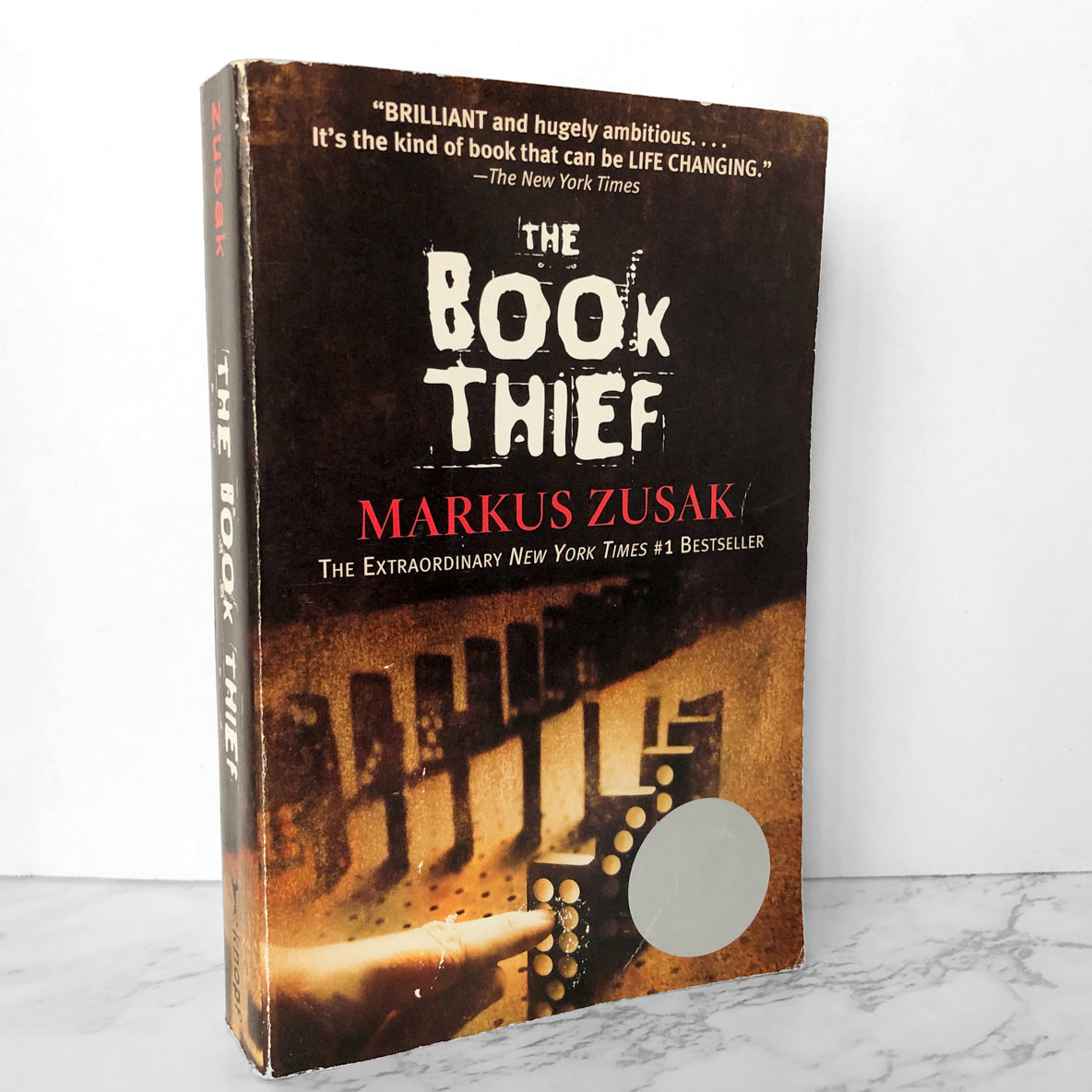 The Book Thief by Markus Zusak [FIRST PAPERBACK EDITION