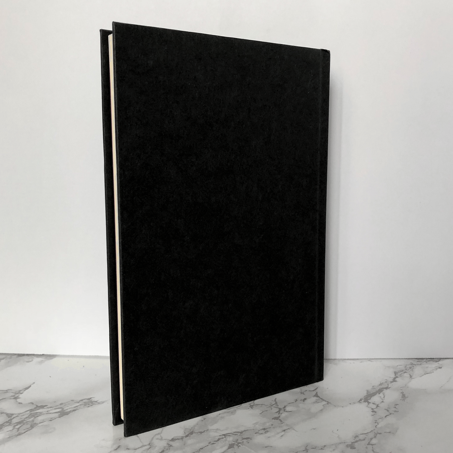 Coraline by Neil Gaiman (FIRST PRINTING) - Bookshop Apocalypse