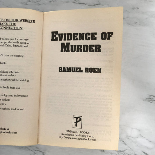 Evidence of Murder: A Twisted Killer's Trail of Violence by Samuel Roen