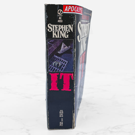 IT by Stephen King [FIRST PAPERBACK PRINTING] 1987 • Signet