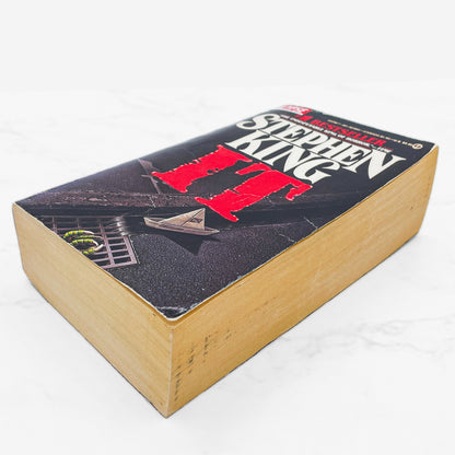 IT by Stephen King [FIRST PAPERBACK PRINTING] 1987 • Signet