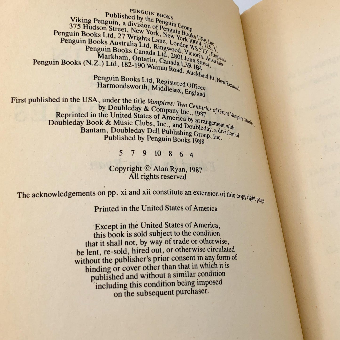 The Penguin Book of Vampire Stories edited by Alan Ryan [TRADE PAPERBACK] • 1988