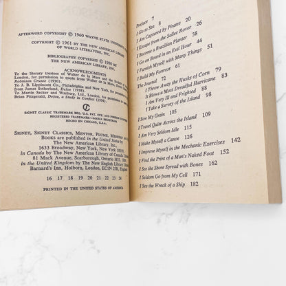 Robinson Crusoe by Daniel Defoe [1980 PAPERBACK] • Signet Classics