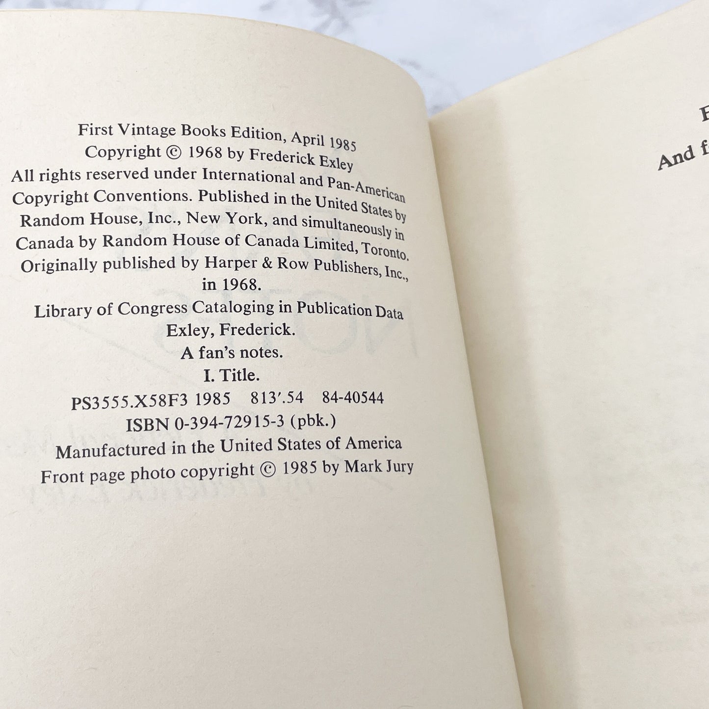A Fan's Notes by Frederick Exley [TRADE PAPERBACK] 1985 • Vintage Contemporaries • 1st Print!