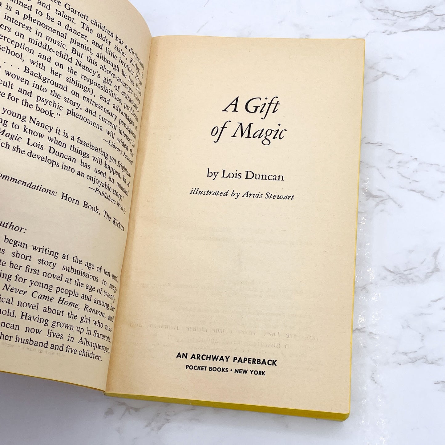 A Gift of Magic by Lois Duncan [FIRST PAPERBACK PRINTING] 1972 • Archway