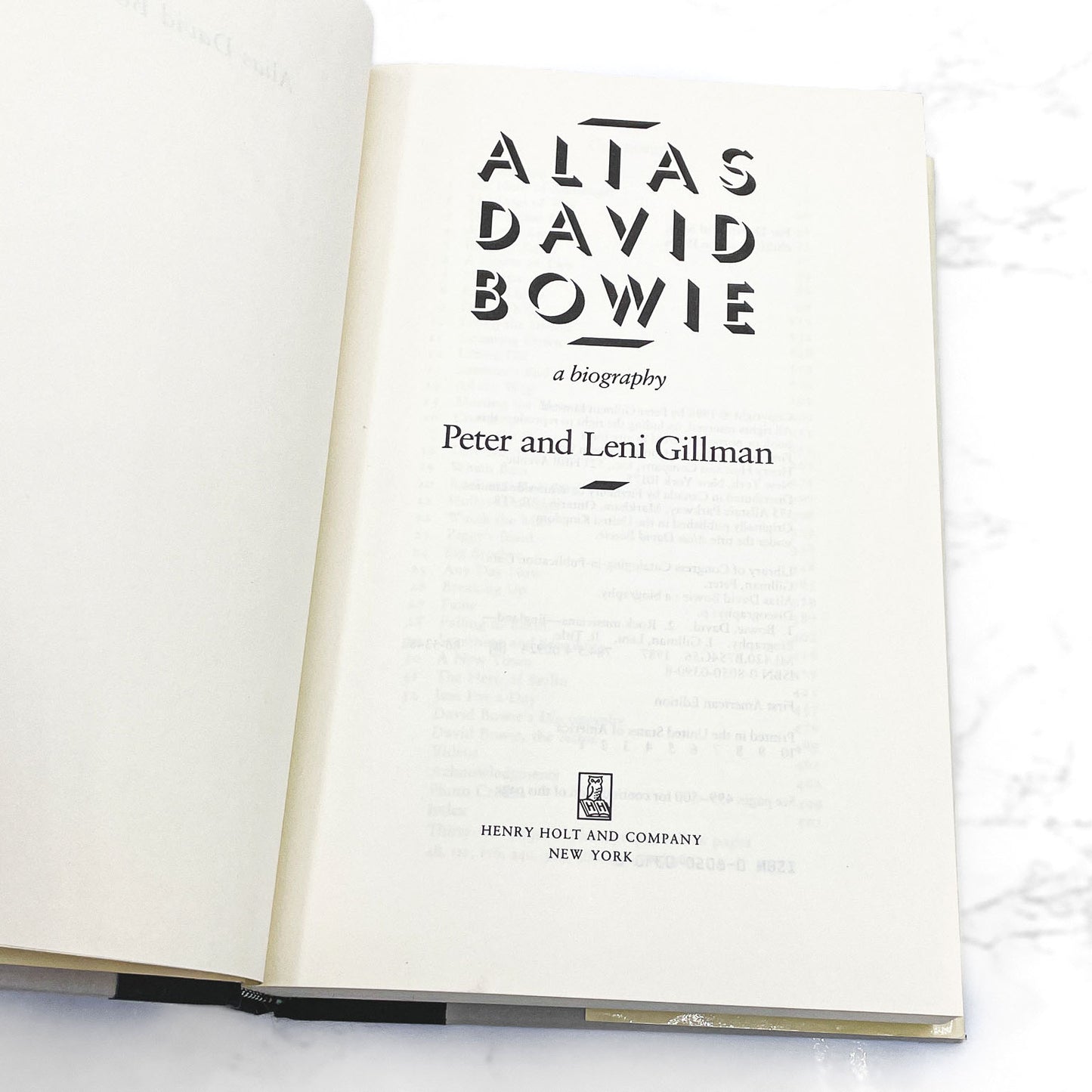 Alias David Bowie: A Biography by Peter & Leni Gillman [FIRST EDITION] 1987 • Henry Holt
