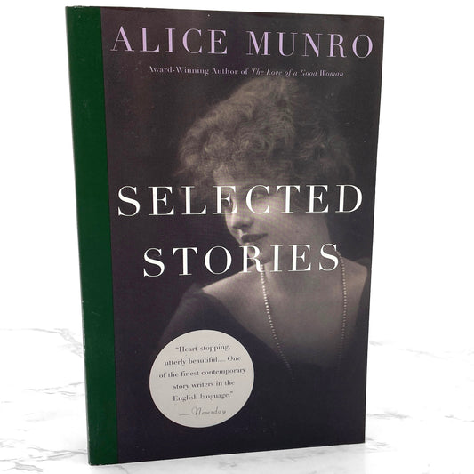 Selected Stories by Alice Munro [FIRST PAPERBACK EDITION] 1997 • Vintage