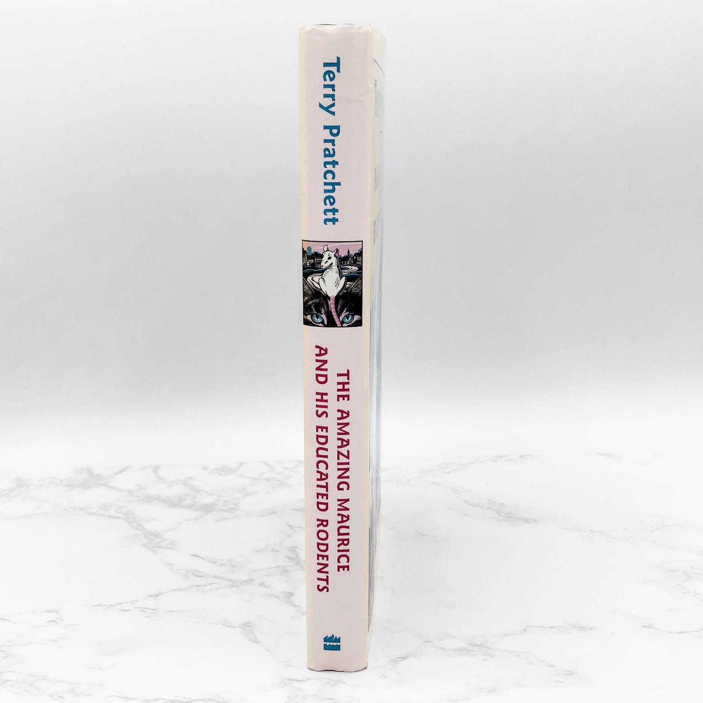 The Amazing Maurice & His Educated Rodents by Terry Pratchett [FIRST EDITION] 2001 • Discworld #28