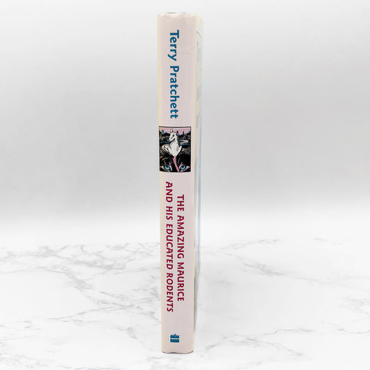 The Amazing Maurice & His Educated Rodents by Terry Pratchett [FIRST EDITION] 2001 • Discworld #28