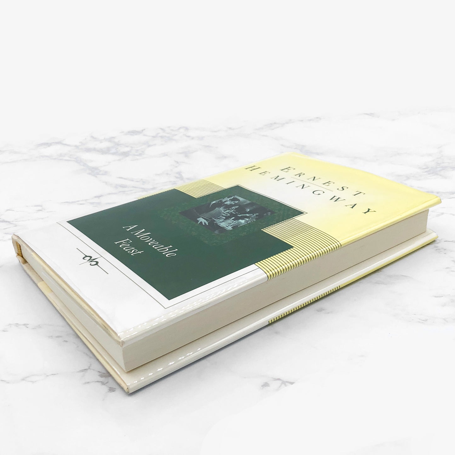 A Moveable Feast by Ernest Hemingway [HARDCOVER RE-ISSUE] 1996 • Scribner