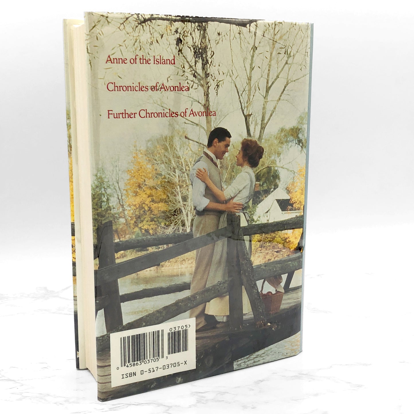 Anne of the Island & Tales of Avonlea by L.M. Montgomery [HARDCOVER OMNIBUS] 1991 • Avenel