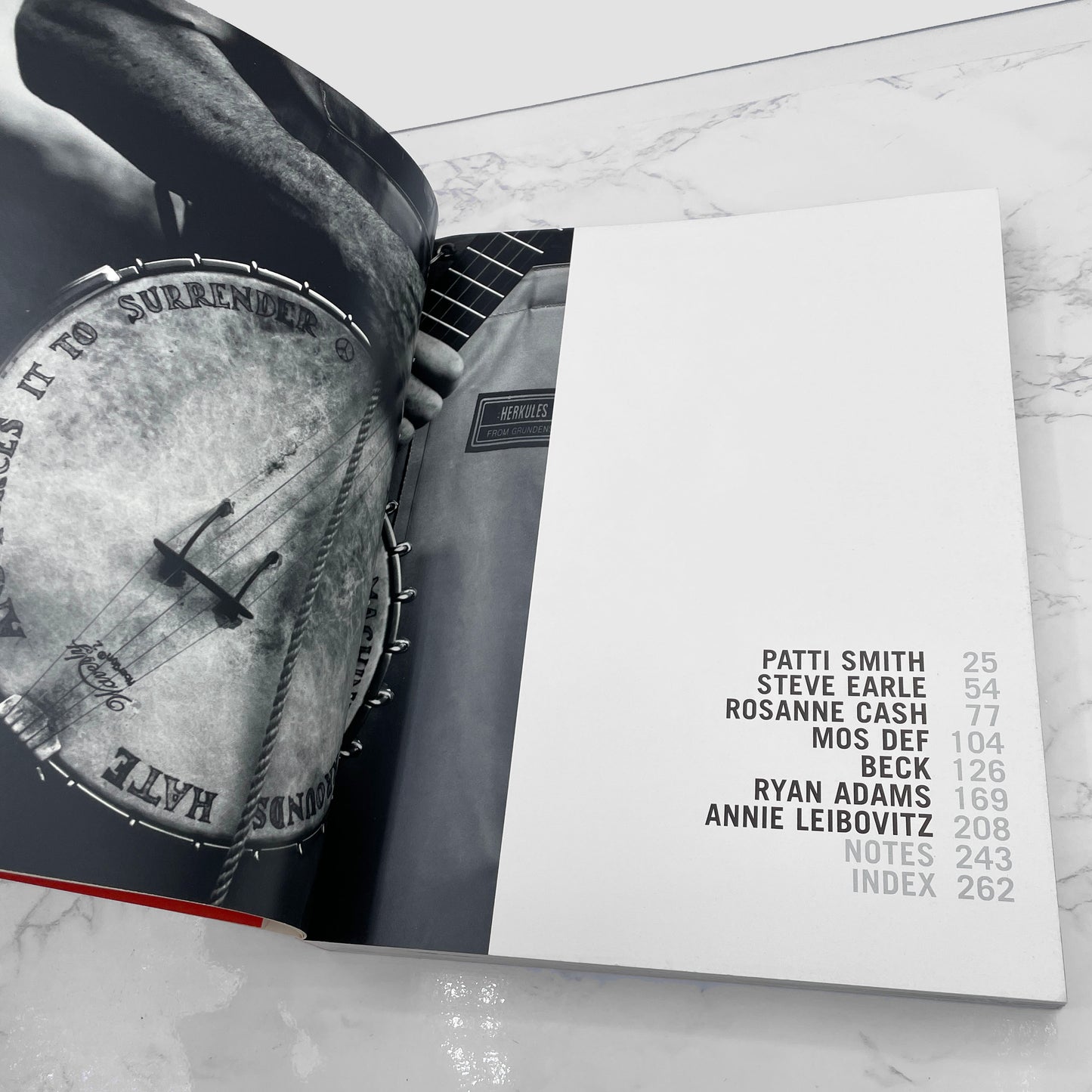 American Music by Annie Leibovitz [FIRST PAPERBACK EDITION] 2004 • Random House