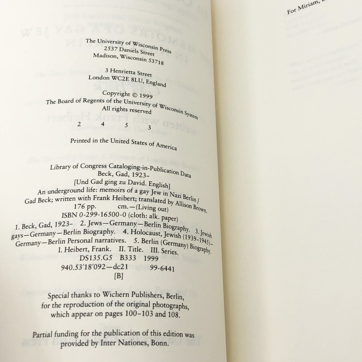 An Underground Life: Memoirs of a Gay Jew in Nazi Berlin by Gad Beck [FIRST PAPERBACK EDITION] 1999 • UW