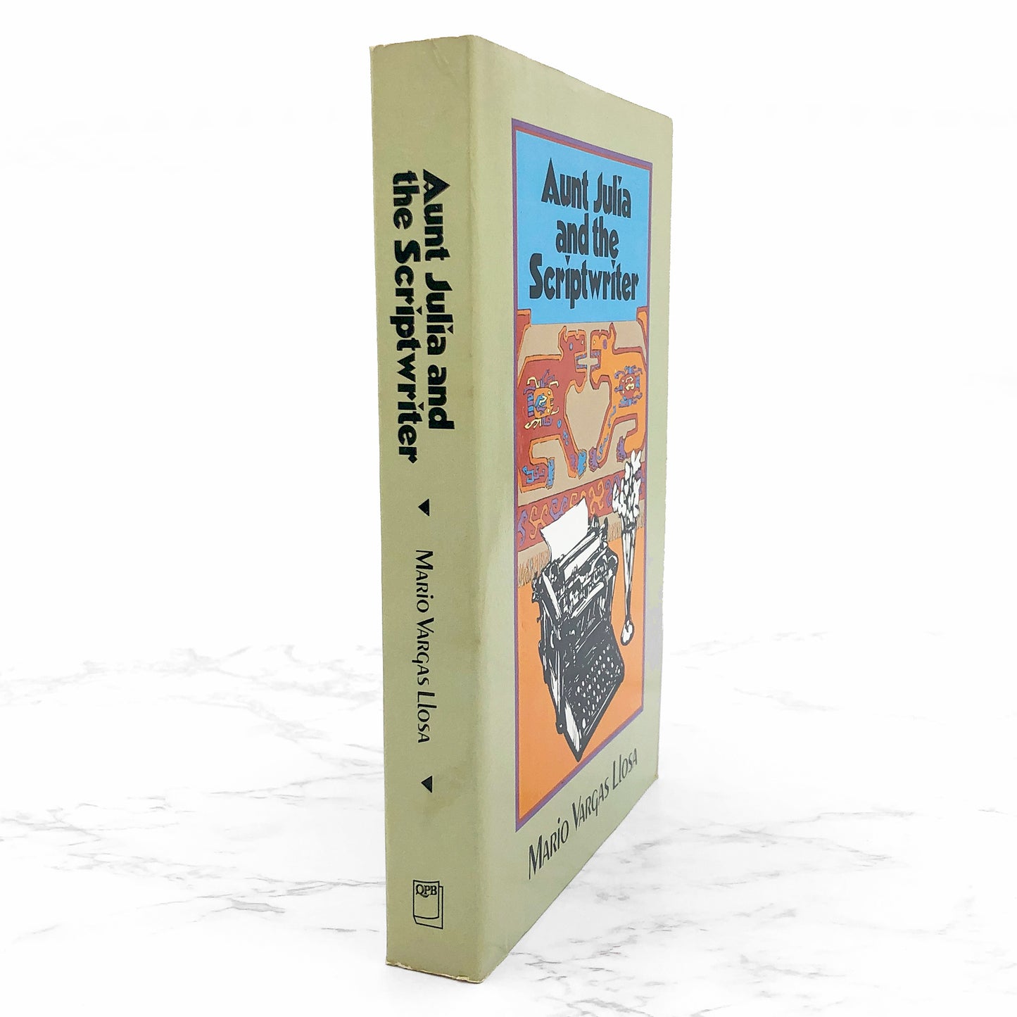 Aunt Julia and the Scriptwriter by Mario Vargas Llosa [FIRST U.S. PAPERBACK PRINTING] 1982 • Farrar Straus Giroux