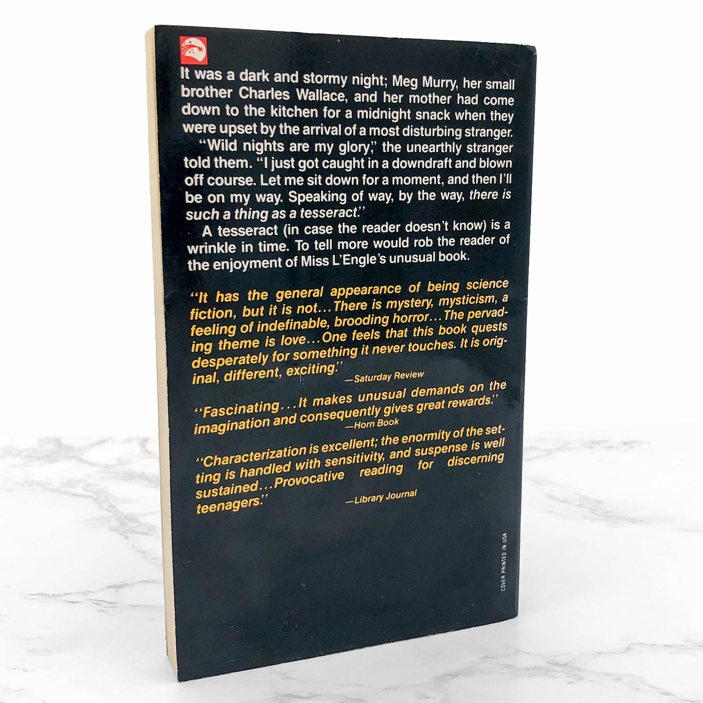 A Wrinkle in Time by Madeleine L'Engle [1976 PAPERBACK] Dell • Laurel-Leaf