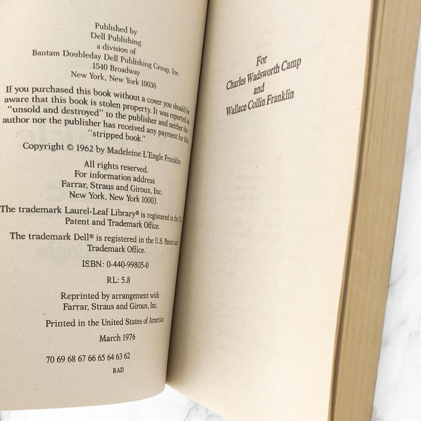 A Wrinkle in Time by Madeleine L'Engle [1976 PAPERBACK] Dell • Laurel-Leaf