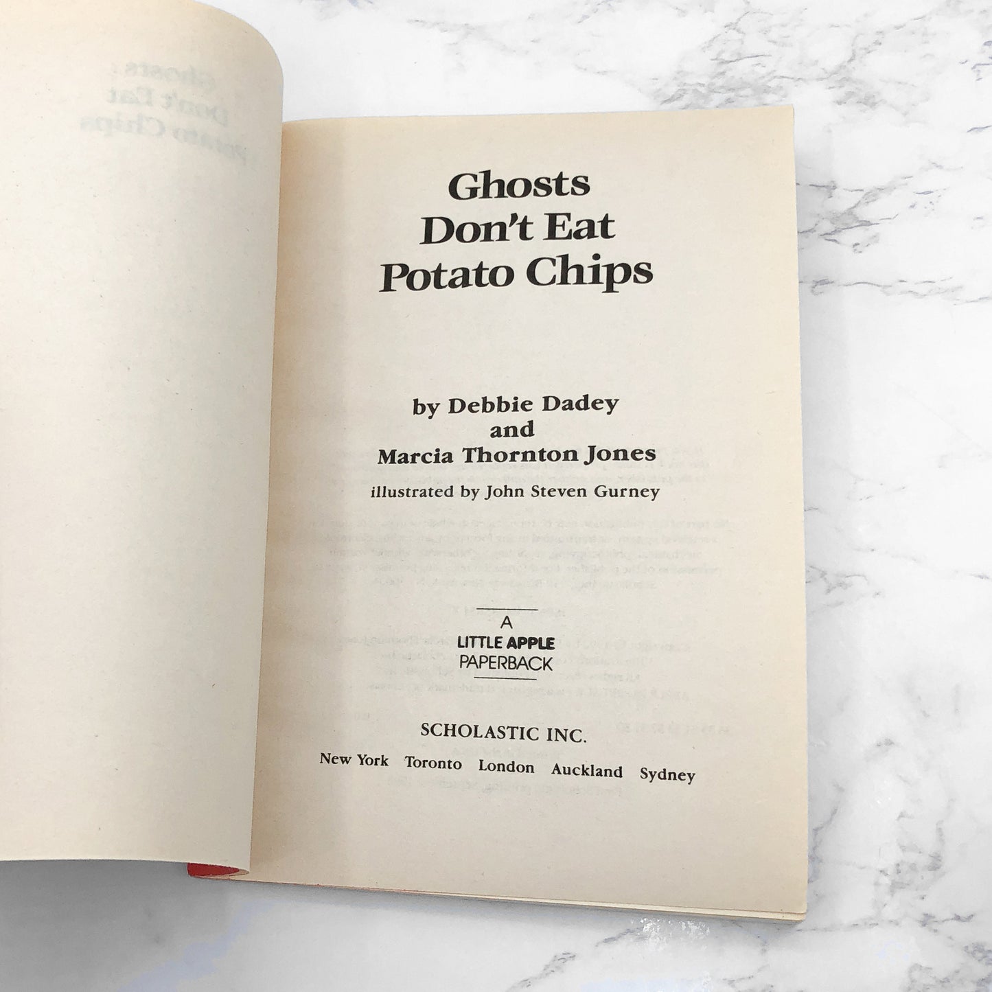 Ghosts Don't Eat Potato Chips by Debbie Dadey & Marcia Thornton Jones [FIRST EDITION PAPERBACK] 1992 • Bailey School Kids #5