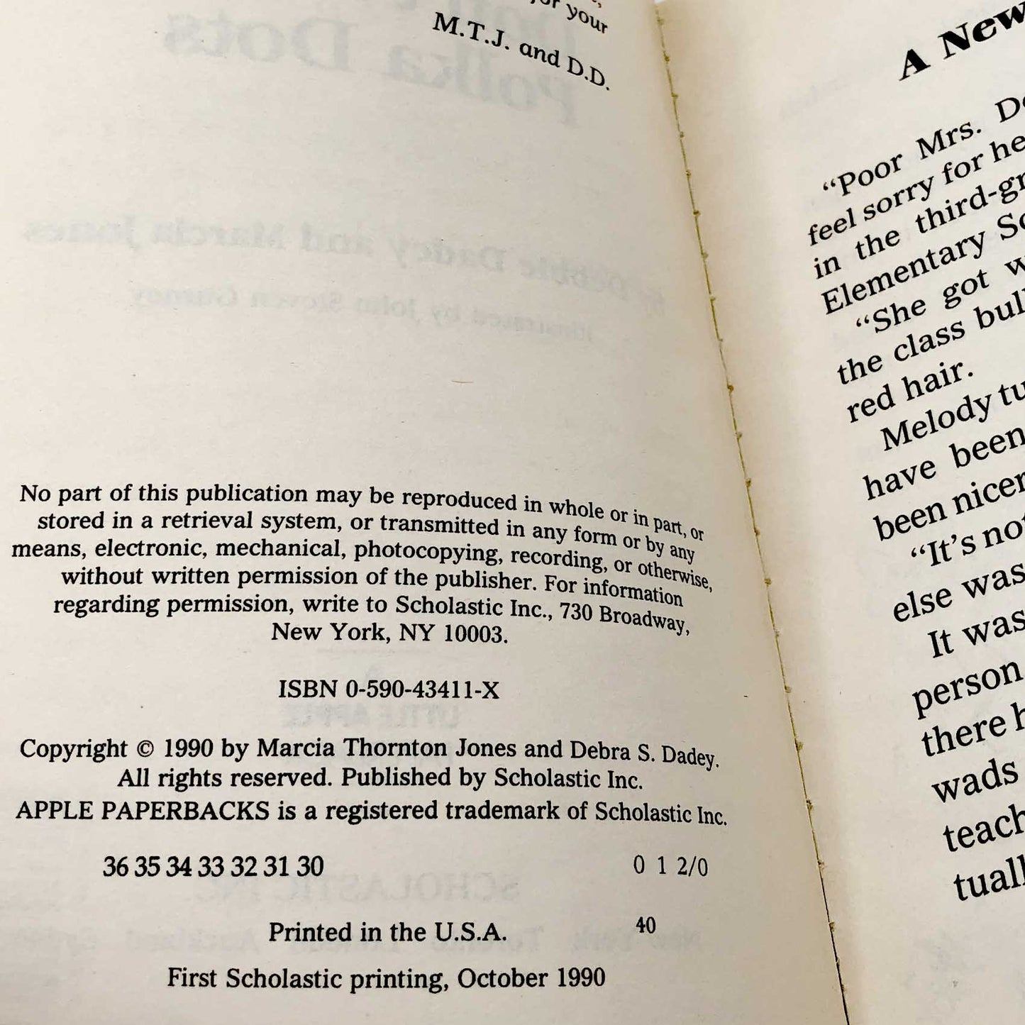 Vampires Don't Wear Polka Dots by Debbie Dadey & Marcia Thornton Jones [FIRST EDITION PAPERBACK] 1990 • Bailey School Kids #1