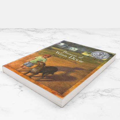 Because of Winn-Dixie by Kate DiCamillo [FIRST PAPERBACK EDITION] 2001 • Candlewick Press