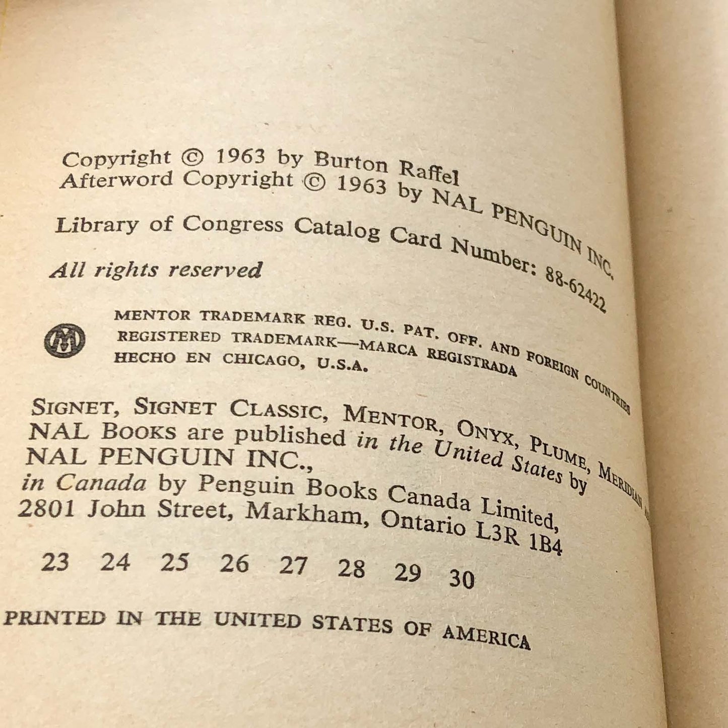 Beowulf - translation by Burton Raffel [1988 PAPERBACK] • Mentor