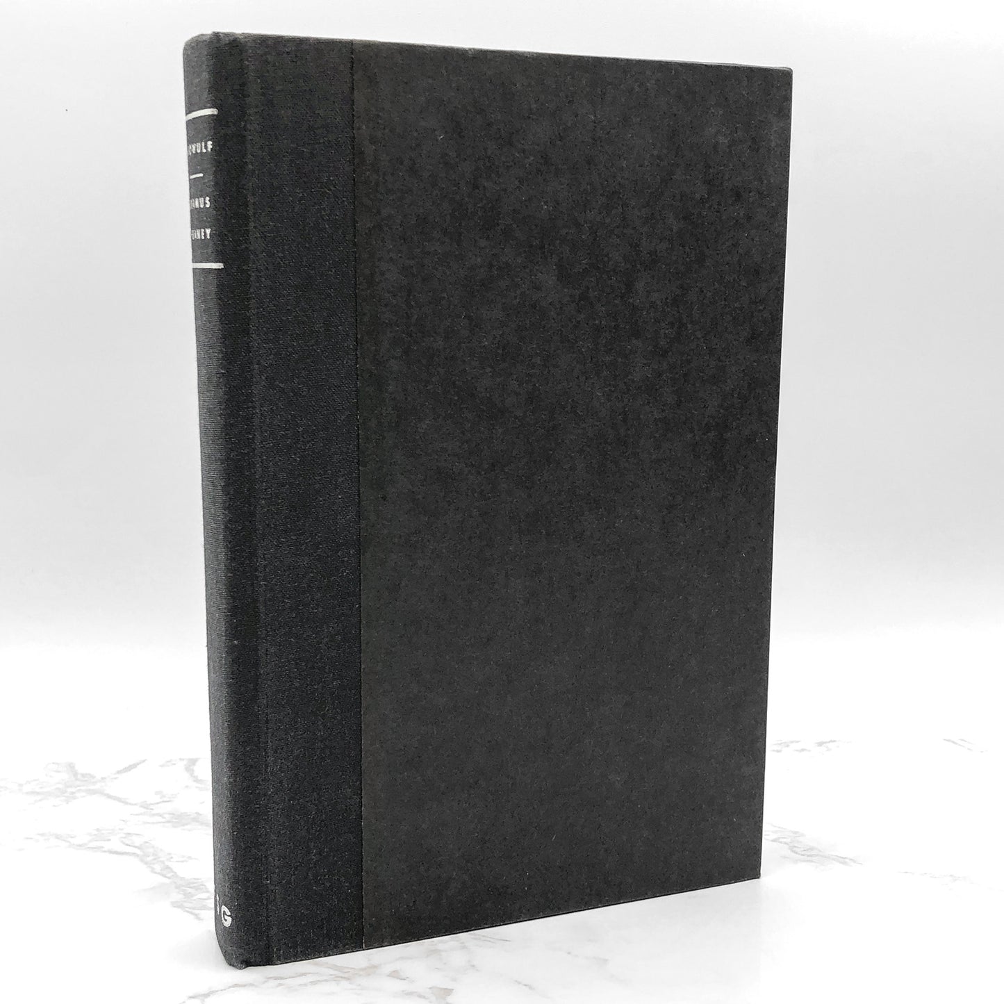 BEOWULF a new verse translation by Seamus Heaney [FIRST BILINGUAL EDITION] 2000 • Farrar Straus & Giroux