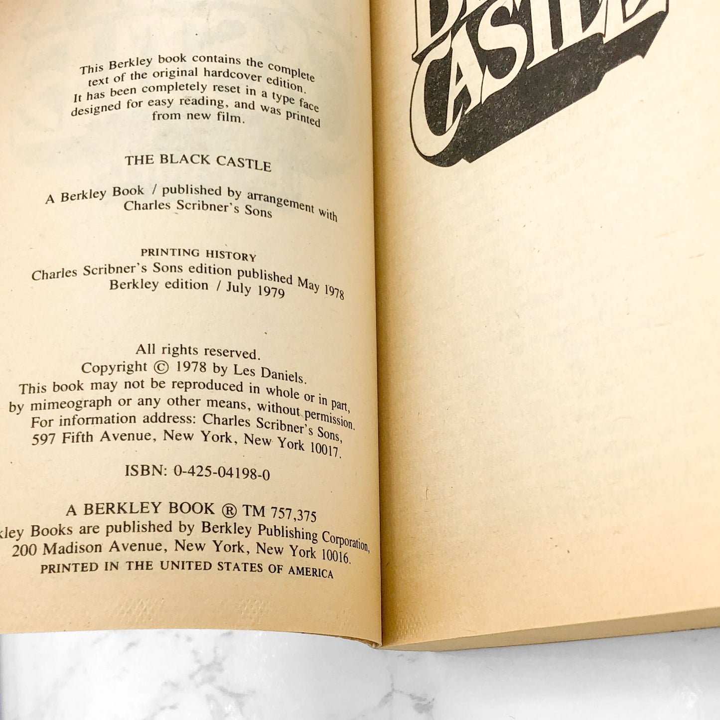 The Black Castle by Les Daniels [FIRST PAPERBACK PRINTING] 1979 • Berkley Horror