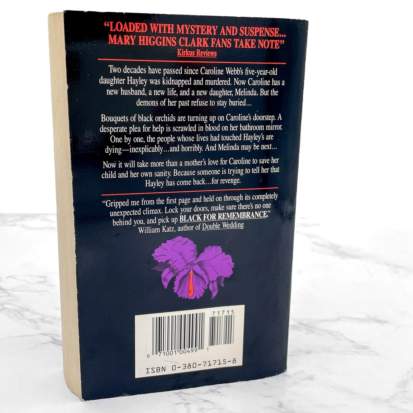 Black for Remembrance by Carlene Thompson [FIRST PAPERBACK PRINTING] 1992 • Avon