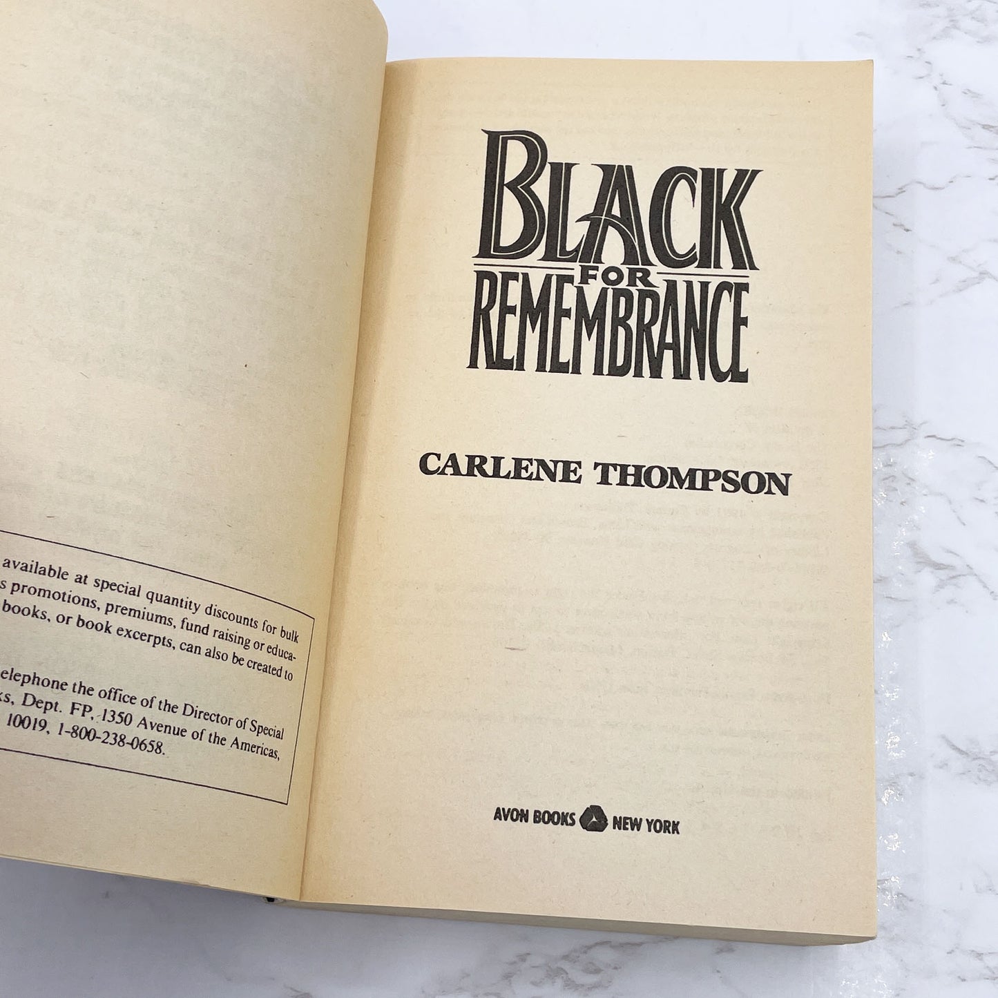 Black for Remembrance by Carlene Thompson [FIRST PAPERBACK PRINTING] 1992 • Avon
