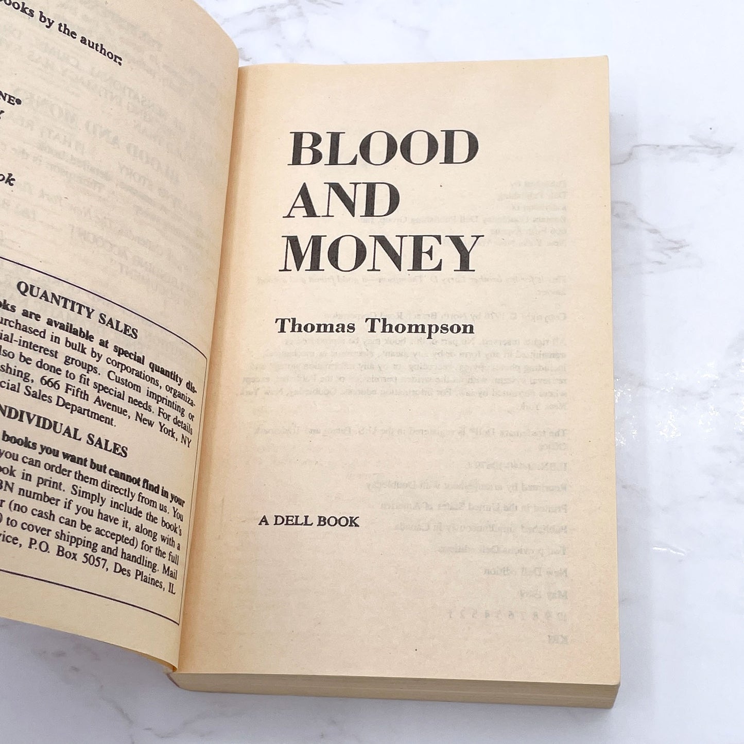 Blood and Money: Murder, Passion & Power Among Houston's Very Rich by Thomas Thompson [1989 PAPERBACK] • Dell