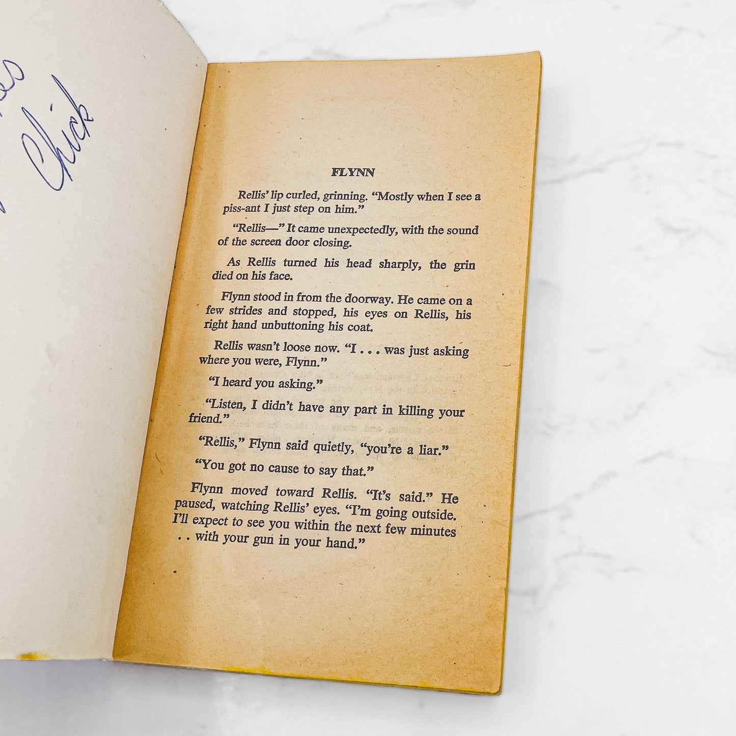 The Bounty Hunters by Elmore Leonard [1979 PAPERBACK] • 1st Bantam Printing!