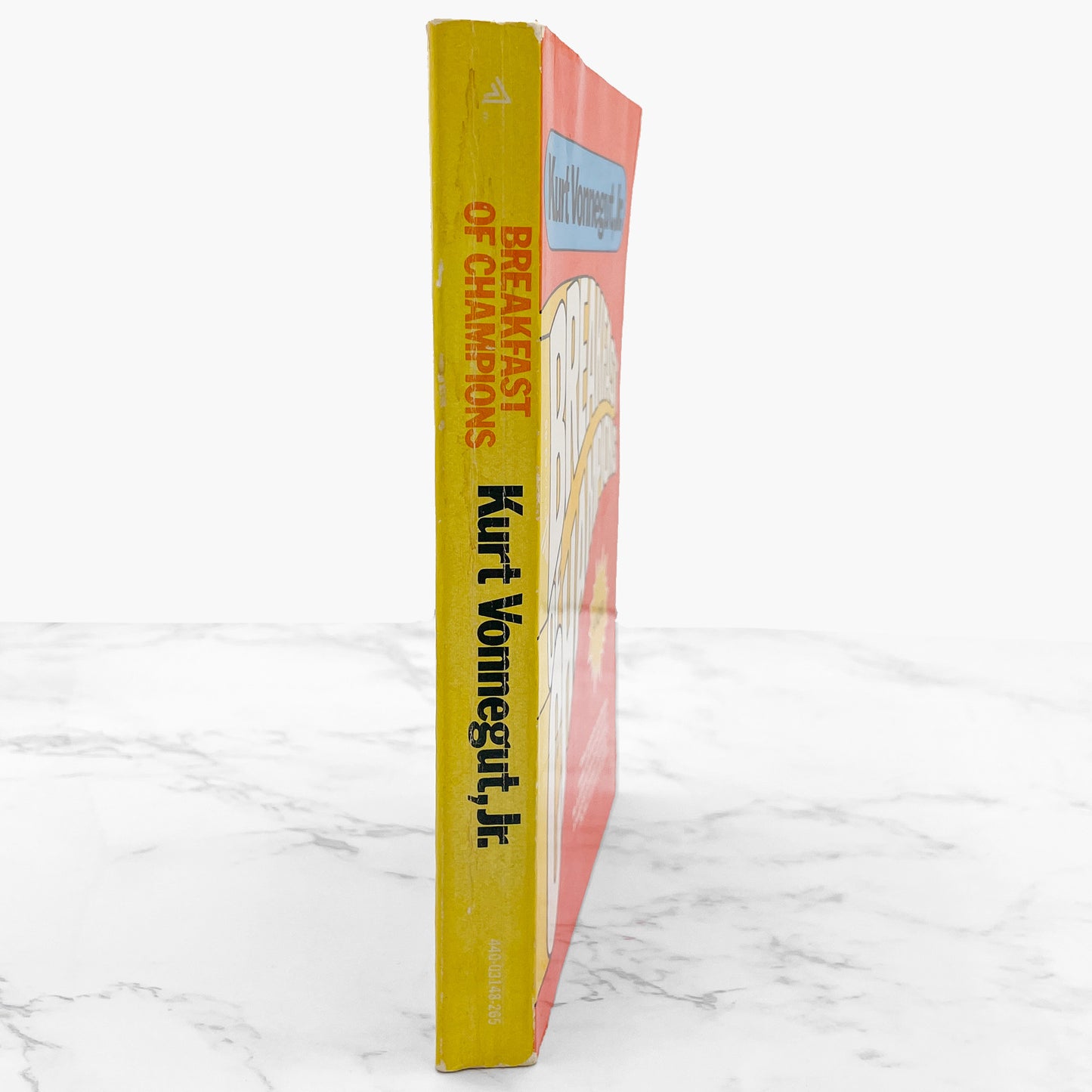 Breakfast of Champions by Kurt Vonnegut [FIRST TRADE PAPERBACK PRINTING] 1974 • Delta