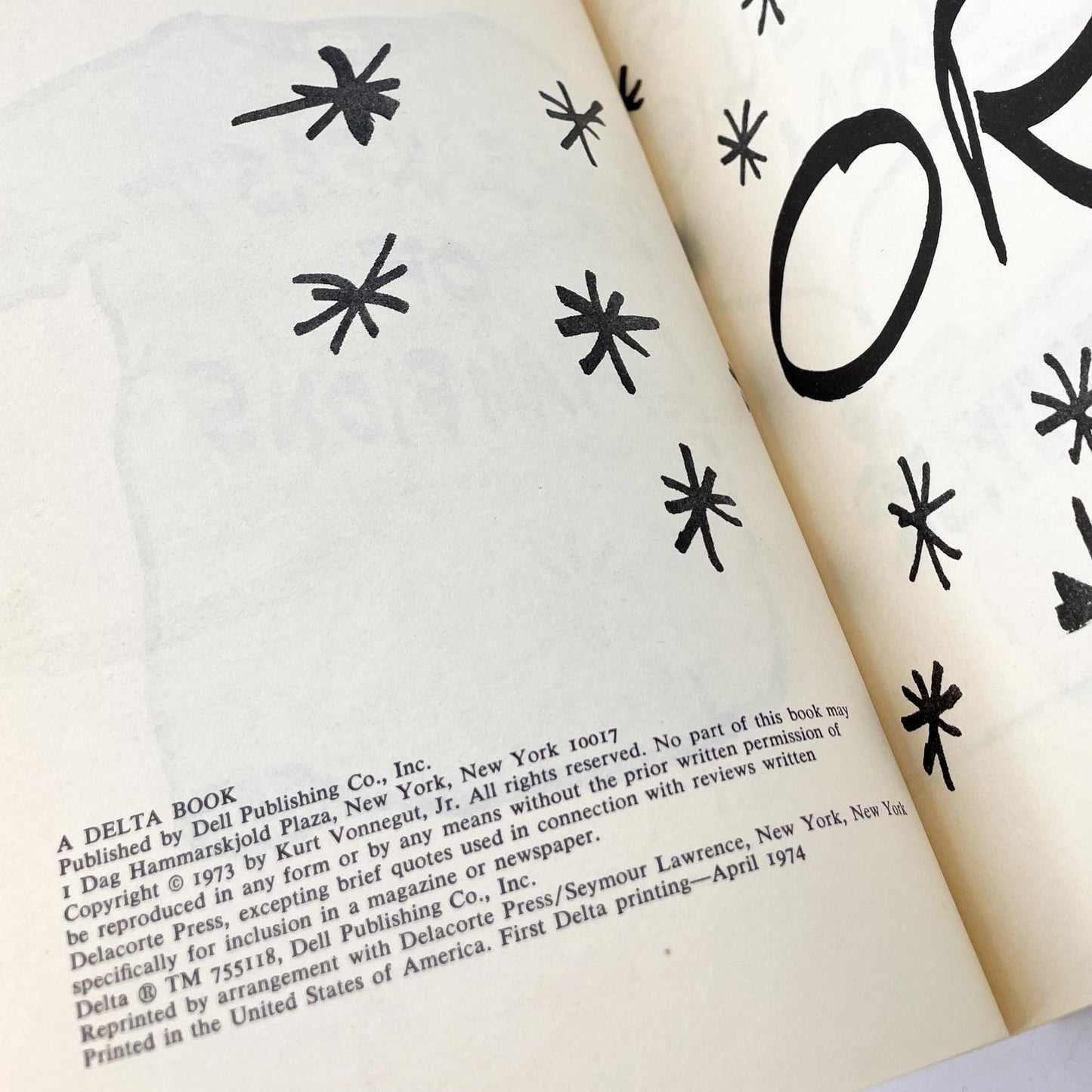 Breakfast of Champions by Kurt Vonnegut [FIRST TRADE PAPERBACK PRINTING] 1974 • Delta