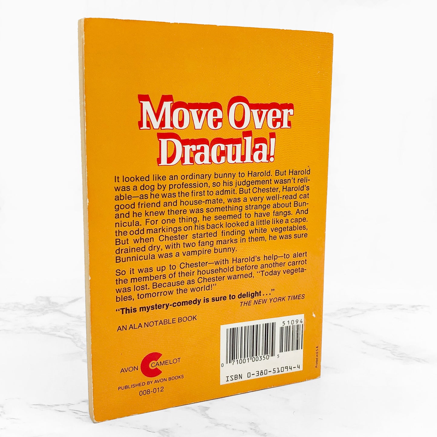 Bunnicula by James Howe [TRADE PAPERBACK] 1987 • Avon Camelot