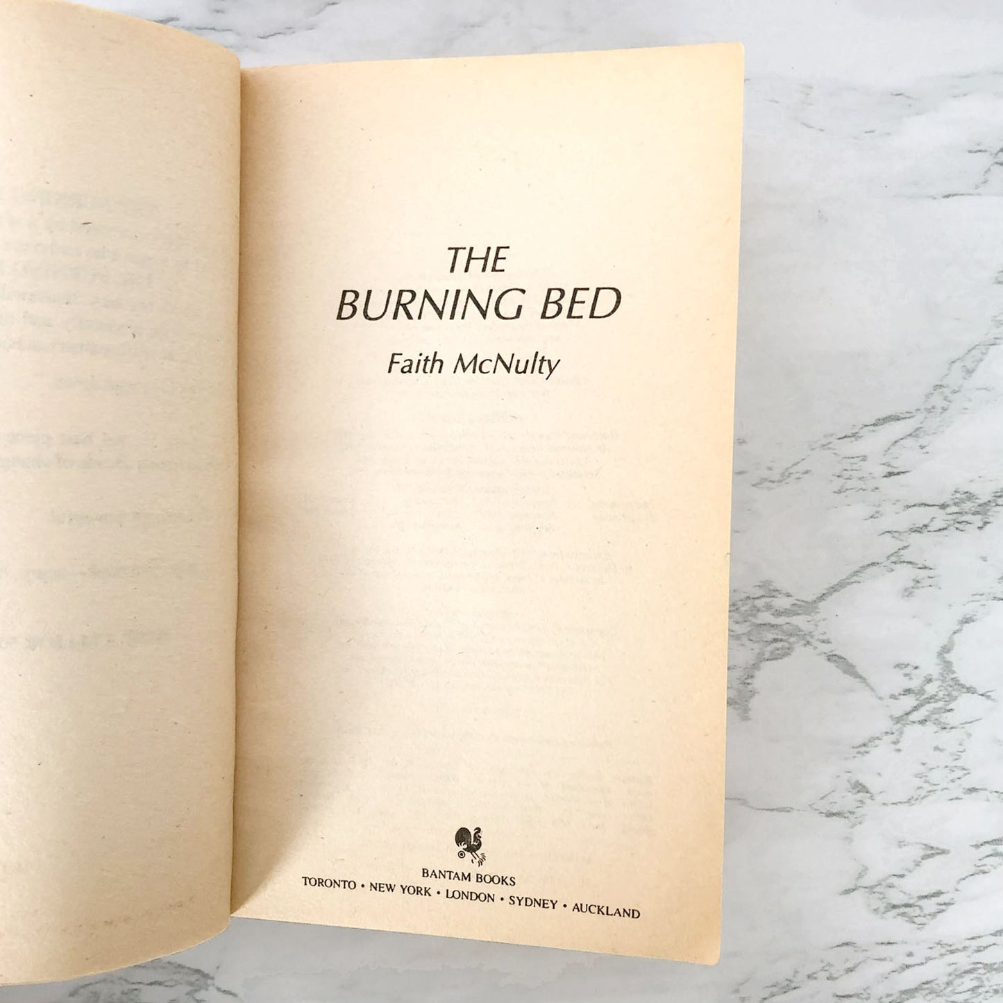 The Burning Bed: The True Story of an Abused Wife by Faith McNulty [FIRST PAPERBACK EDITION] 1984 • Bantam