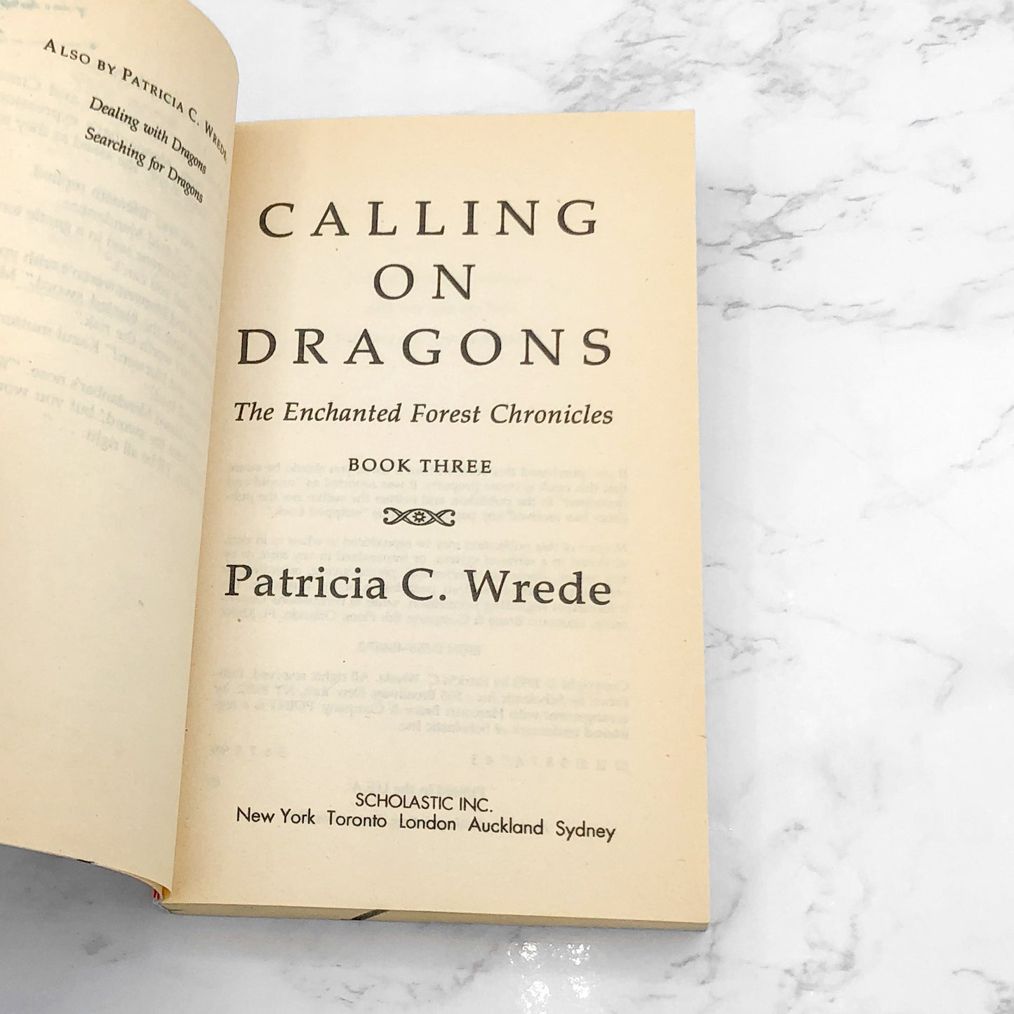 Calling on Dragons by Patricia C. Wrede [FIRST PAPERBACK EDITION] • Point Fantasy
