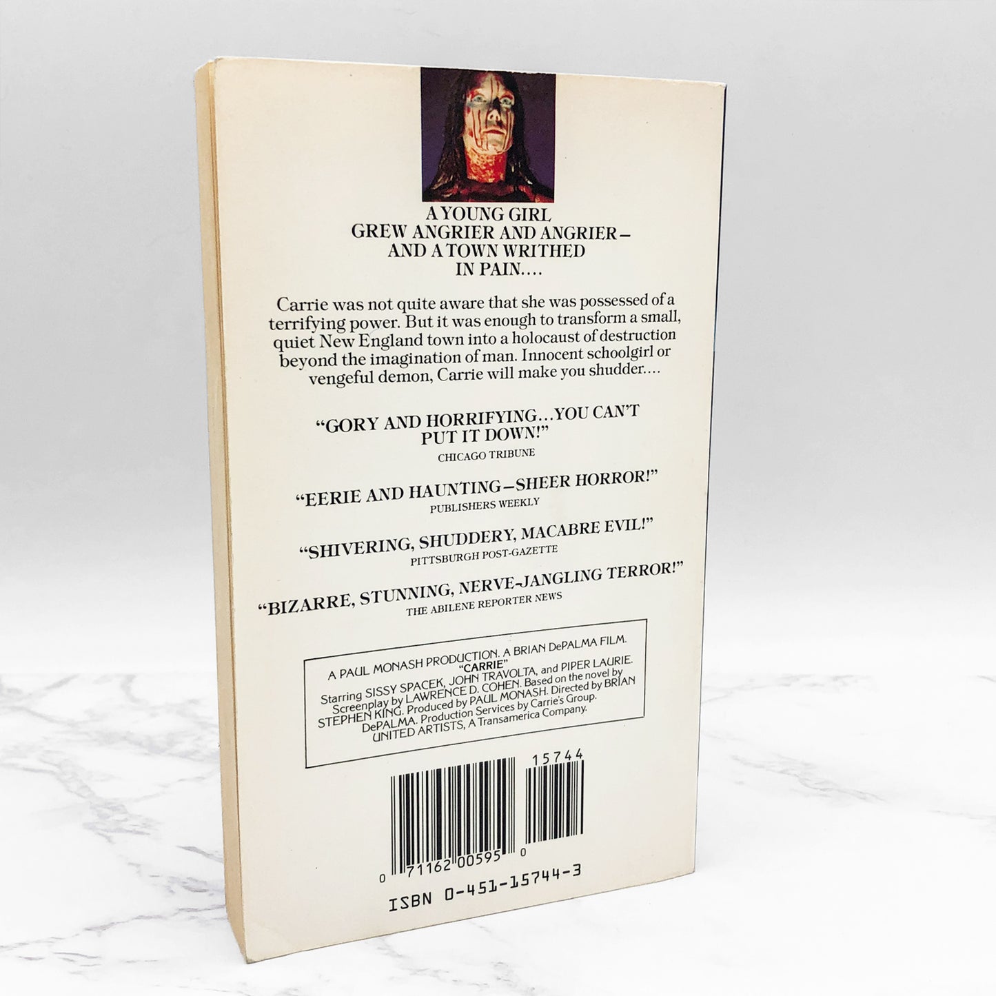 Carrie by Stephen King [1988 PAPERBACK] • Signet Books