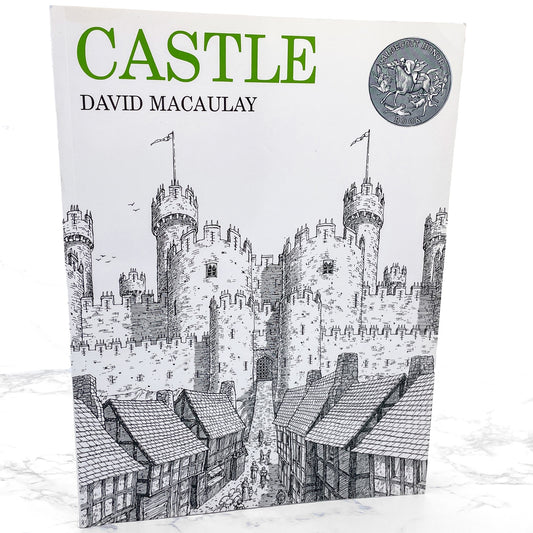 Castle by David Macaulay [XL TRADE PAPERBACK] 1982 • Houghton Mifflin
