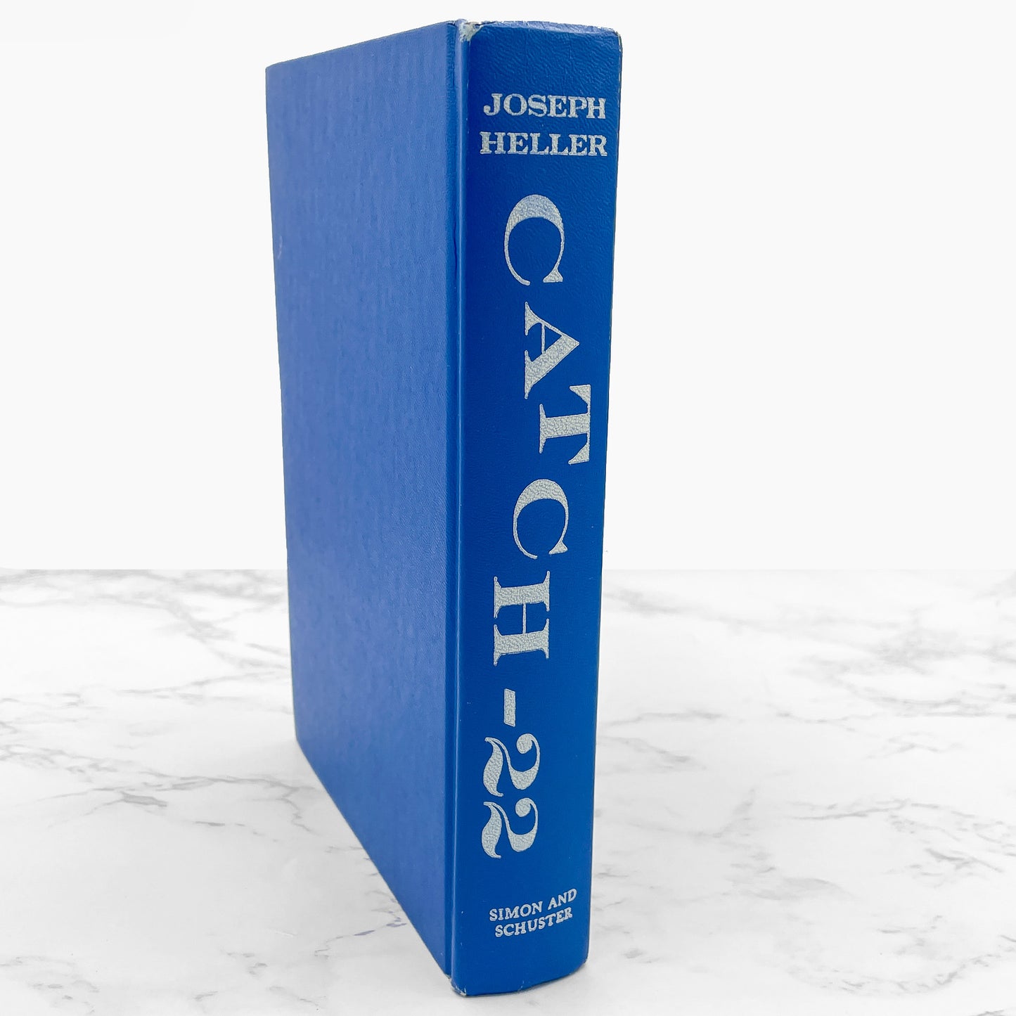 Catch-22 by Joseph Heller [FIRST BOOK CLUB EDITION] 1961 • Simon & Schuster