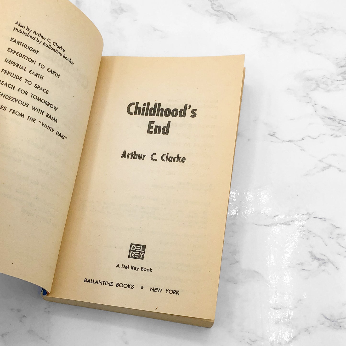 Childhood's End by Arthur C. Clarke [1982 PAPERBACK] • Del-Rey