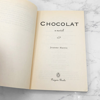 Chocolat by Joanne Harris [FIRST PAPERBACK EDITION] 1999 • Penguin Books