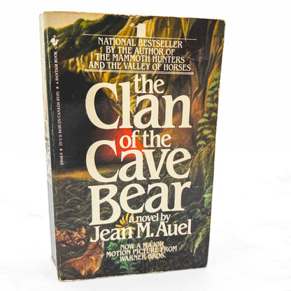 The Clan of the Cave Bear by Jean M. Auel [1986 PAPERBACK] • Bantam Books