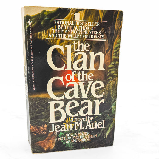 The Clan of the Cave Bear by Jean M. Auel [1986 PAPERBACK] • Bantam Books