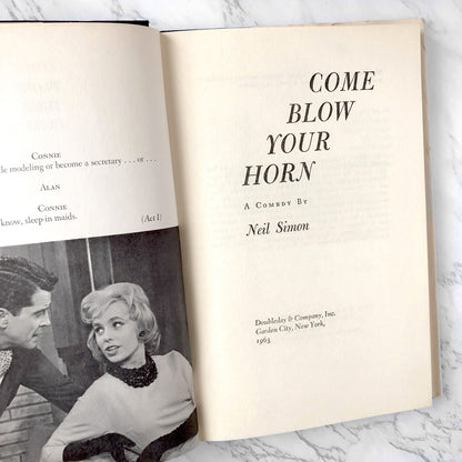 Come Blow Your Horn: A Play by Neil Simon [1961 HARDCOVER] • Fireside Theatre Book Club