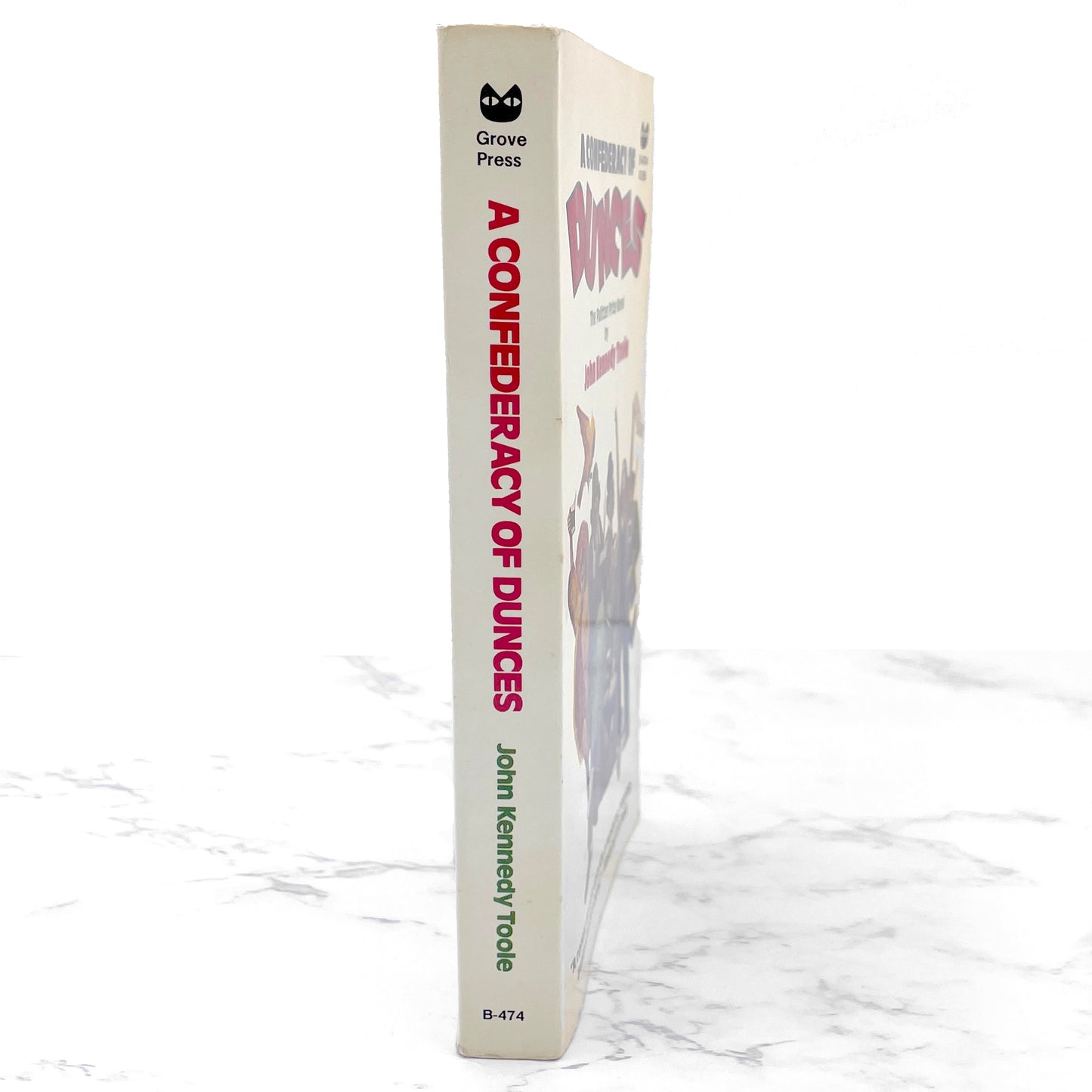 A Confederacy of Dunces by John Kennedy Toole [1982 PAPERBACK] • Grove Press