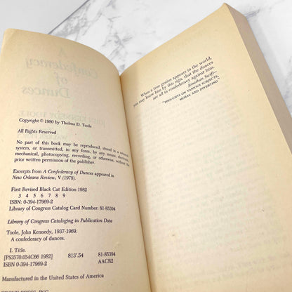 A Confederacy of Dunces by John Kennedy Toole [1982 PAPERBACK] • Grove Press