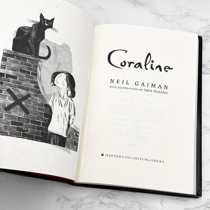 Coraline by Neil Gaiman [U.S. FIRST EDITION • FIRST PRINTING] 2002 • Harper Collins *Condition