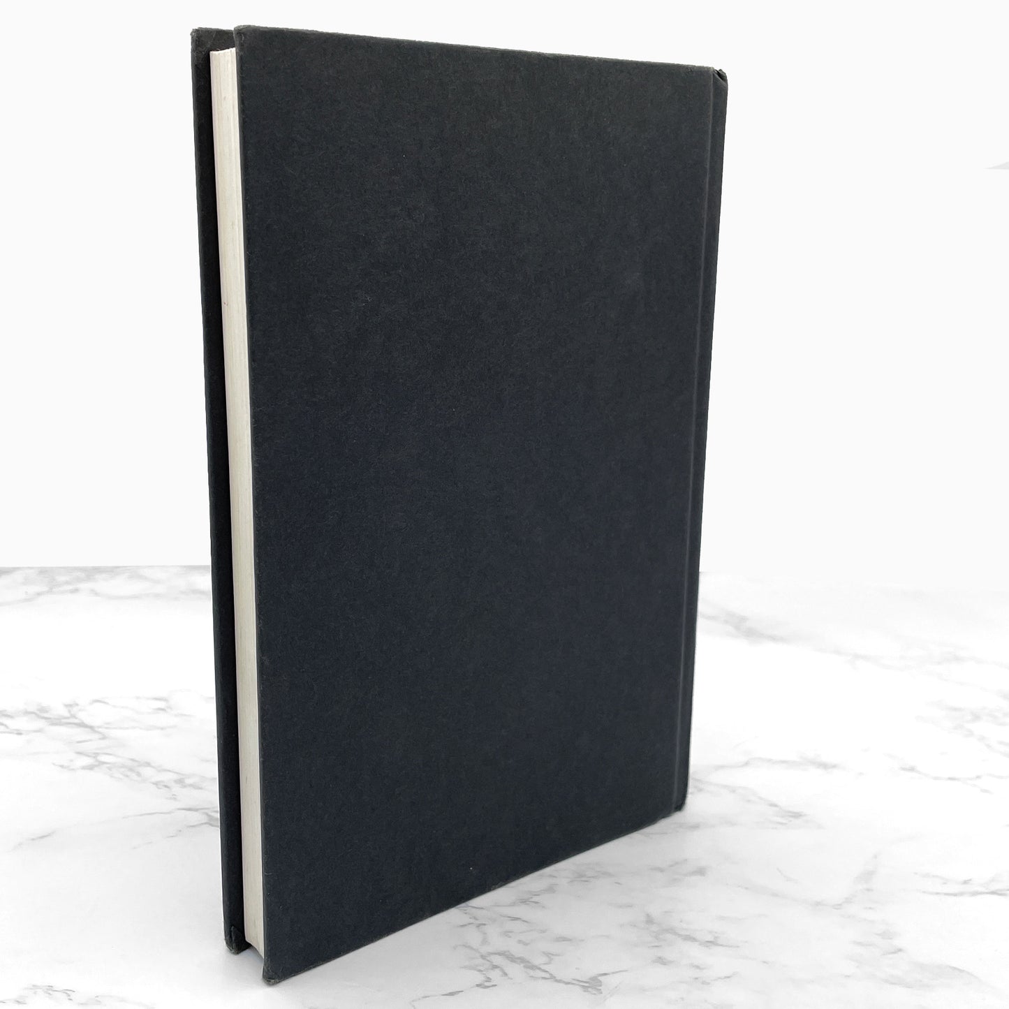 Coraline by Neil Gaiman [U.S. FIRST EDITION • FIRST PRINTING] 2002 • Harper Collins *Condition