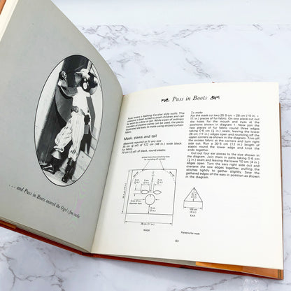 Costumes for Nursery Tale Characters by Jean Greenhowe [FIRST EDITION] 1976 • Plays Inc.