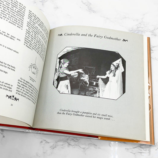 Costumes for Nursery Tale Characters by Jean Greenhowe [FIRST EDITION] 1976 • Plays Inc.