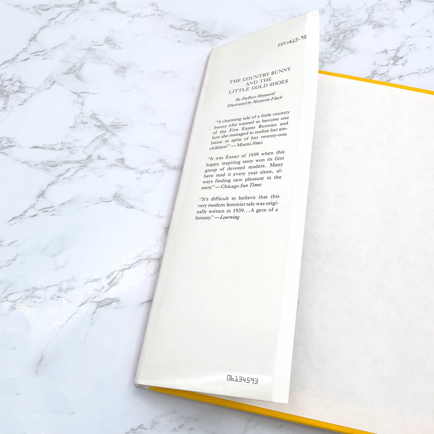 The Country Bunny & the Little Gold Shoes by DuBose Heyward & illustrated by Marjorie Flack [FIRST EDITION] • Later Printing / 1976 • Houghton Mifflin